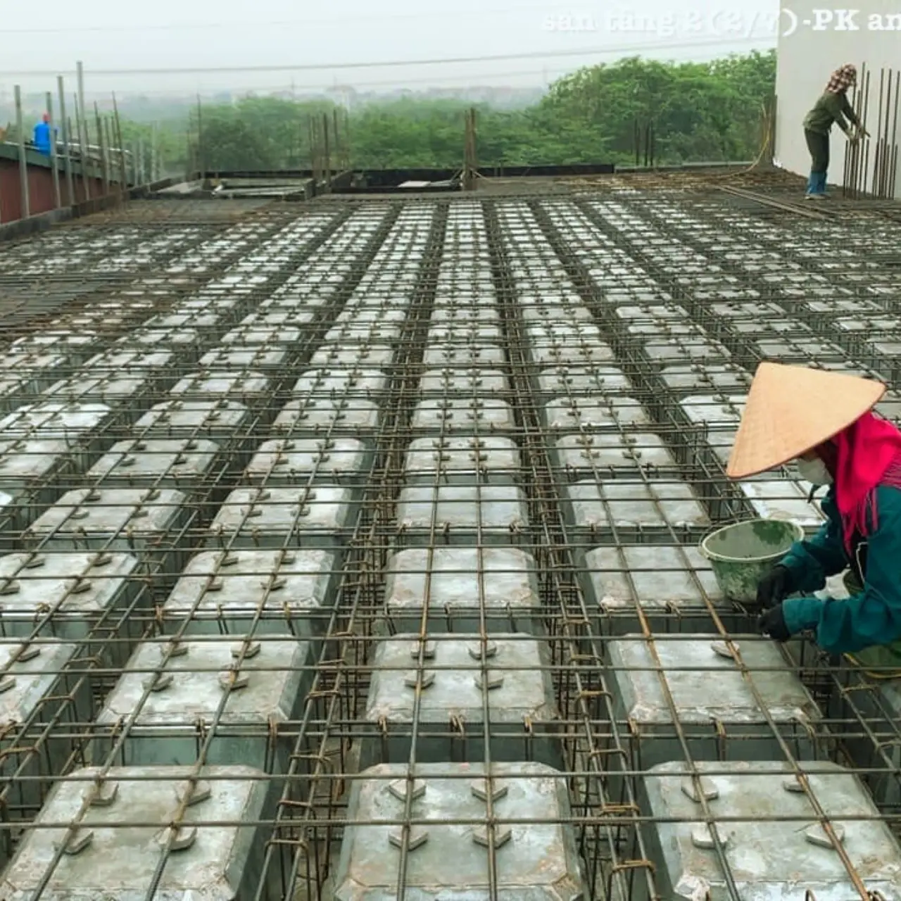 Hệ coffa thép VRO lắp dựng sàn ô cờ chắc chắn tháo dỡ sớm tái sử dụng nhiều lần